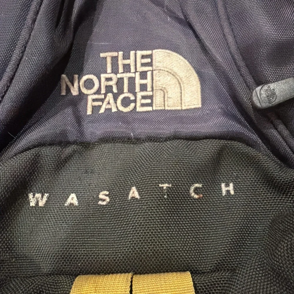Vintage THE NORTH FACE Wasatch Backpack Gray Yellow